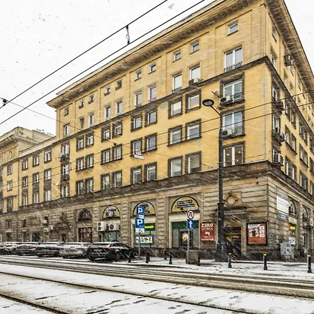 Plac Zbawiciela Spacious Apartment
