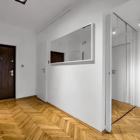 Apartment Plac Zbawiciela Spacious Warsaw